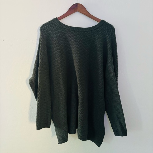 Adrianna Papell Women’s V-Neck Sweater Size 1X - Picture 2 of 6